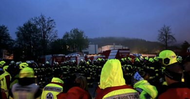 Großübung mit den umliegenden Feuerwehren am Faaker See
