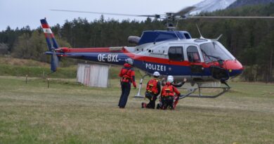 Vier Einsatzkräfte der ÖWR Villach