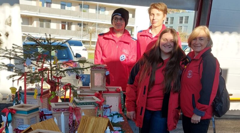 Stand der Wasserrettung Wernberg am Adventmarkt