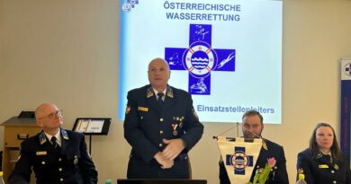 JHV Klopein: Mehr als 10.000 Stunden für Sicherheit am Wasser JHV Klopein: Mehr als 10.000 Stunden für Sicherheit am Wasser