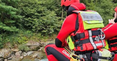 Boot in Lieser gekentert